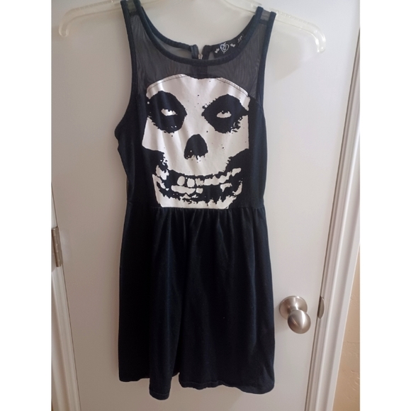 Misfits Dress - Picture 1 of 1